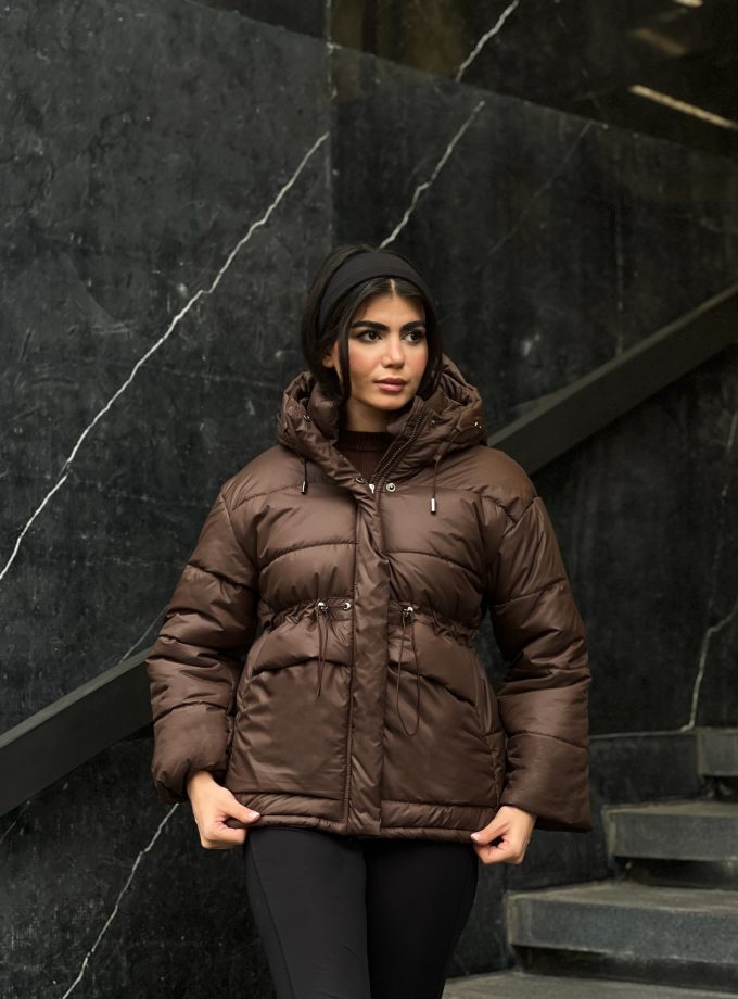 كاپشن كلاه دار